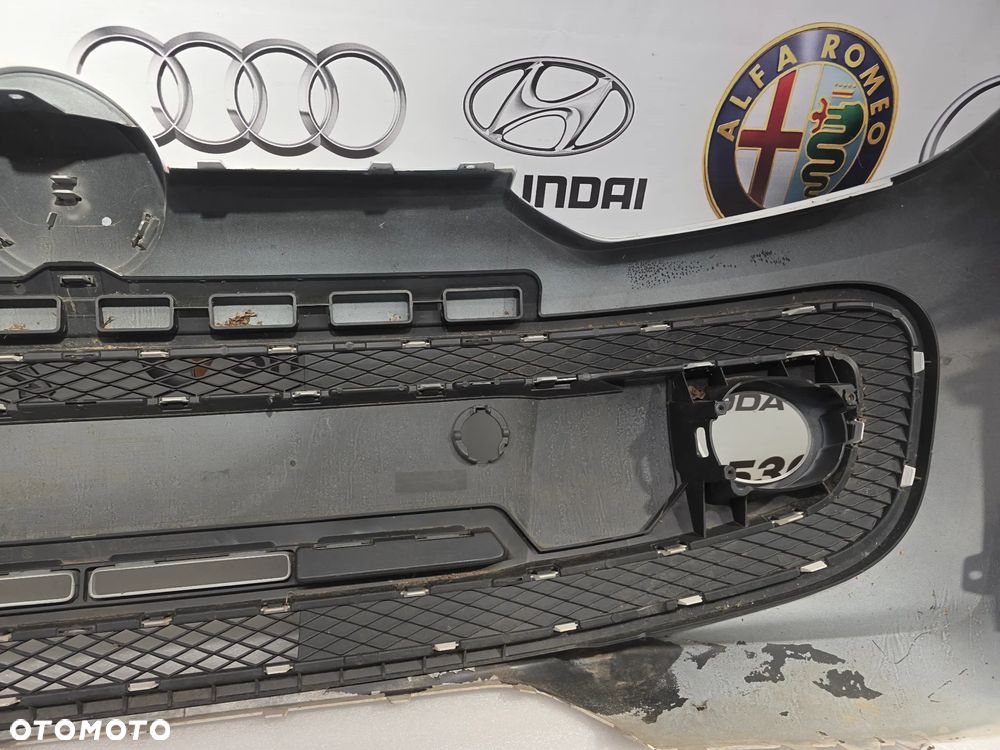 VW UP 11- ZDERZAK PRZEDNI PRZÓD , KOLOR BIAŁY , NA HALOGENY , NR AUKCJUI NZ1516 - 26