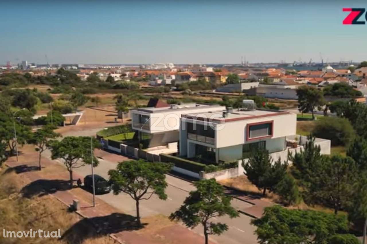 Moradia moderna e isolada T4+1 em São Jacinto - Grande imagem: 3/28