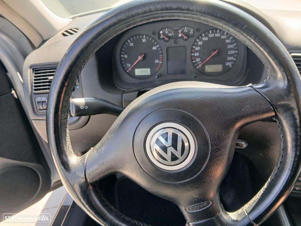VW Golf 1.9 TDi Highline - 15