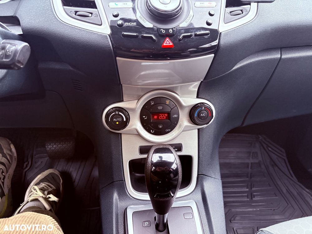 Ford Fiesta 1.4 Autom. Titanium - 15