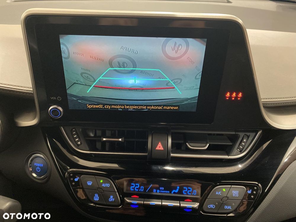 Toyota C-HR 2.0 Hybrid Executive - 17