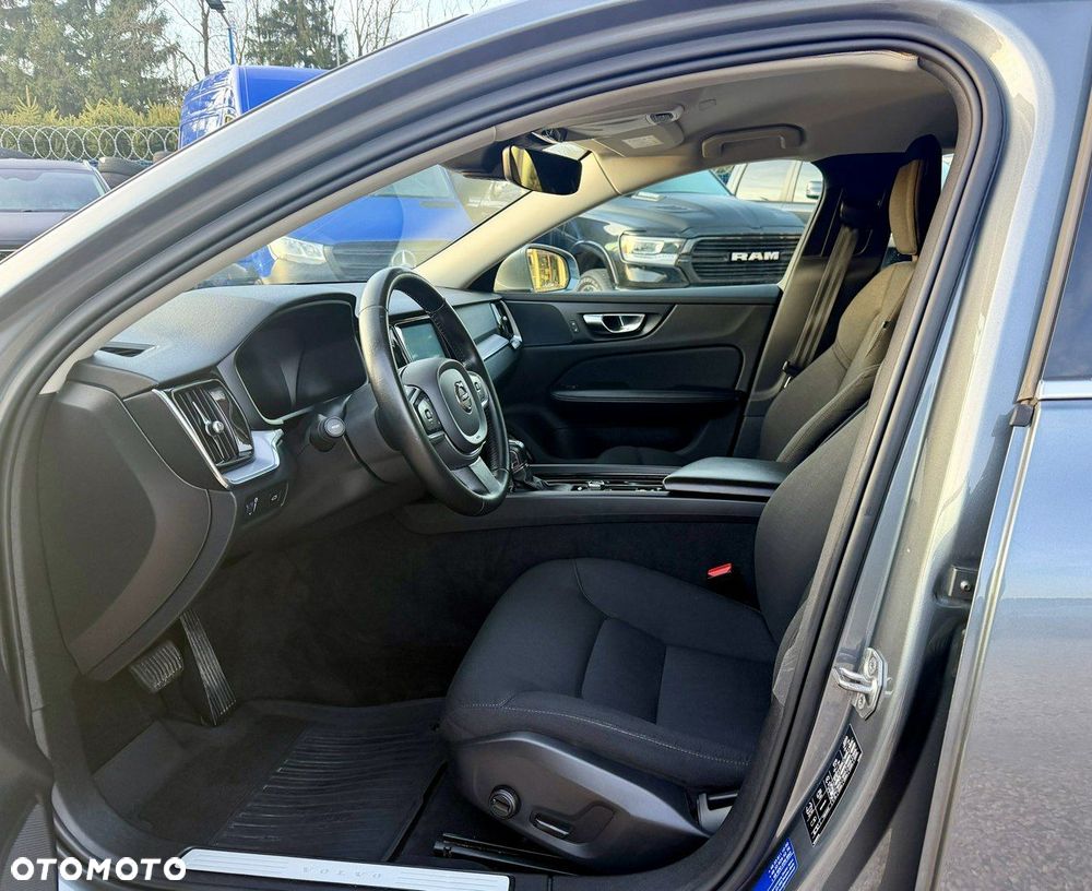 Volvo V60 D4 Geartronic Momentum Pro - 9