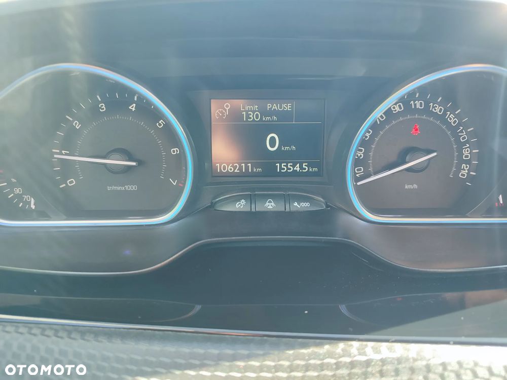Peugeot 2008 1.6 VTi Allure - 17