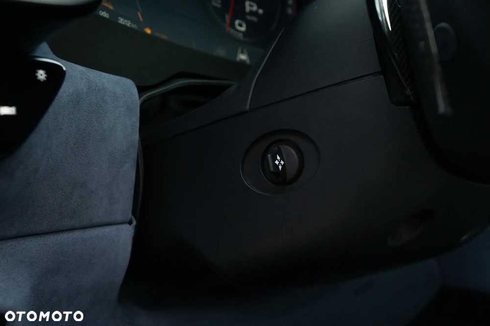 Ferrari Roma Spider - 38