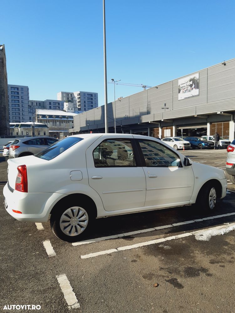 Dacia Logan 1.2 16V Laureate - 8