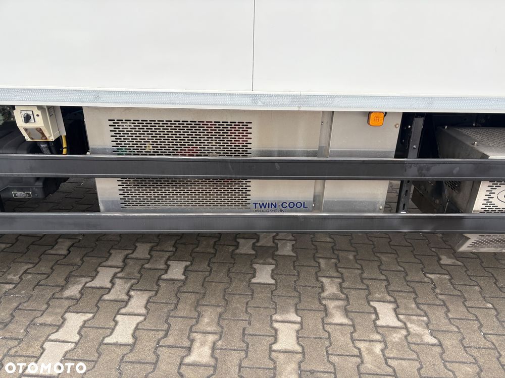 MAN TGM 15.250 / CHŁODNIA CARRIER / DZIELONA KOMORA / DMC 16.000kg / 385.000km przebiegu / WINDA / EURO 6 - 34