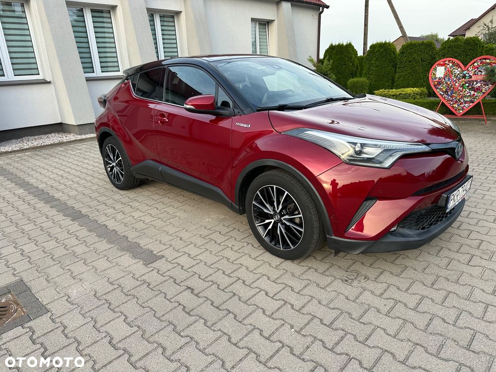 Toyota C-HR 1.8 Hybrid Neon Lime powered by JBL - 1