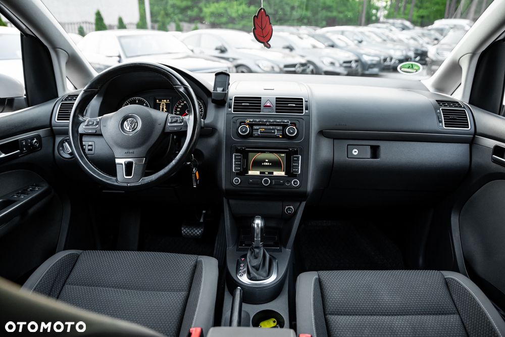 Volkswagen Touran 2.0 TDI DPF DSG Highline - 26