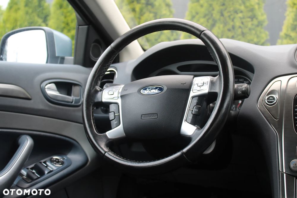 Ford Mondeo 1.8 TDCi Titanium - 23