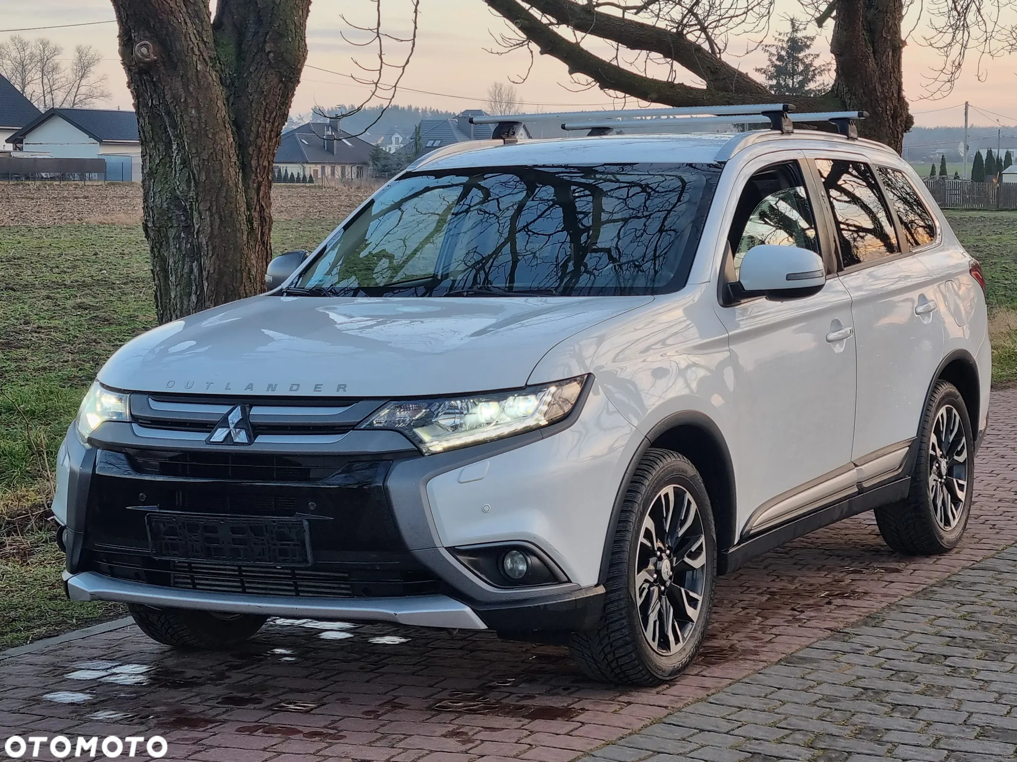 Mitsubishi Outlander 2.2 DID Intense + 4WD - 25