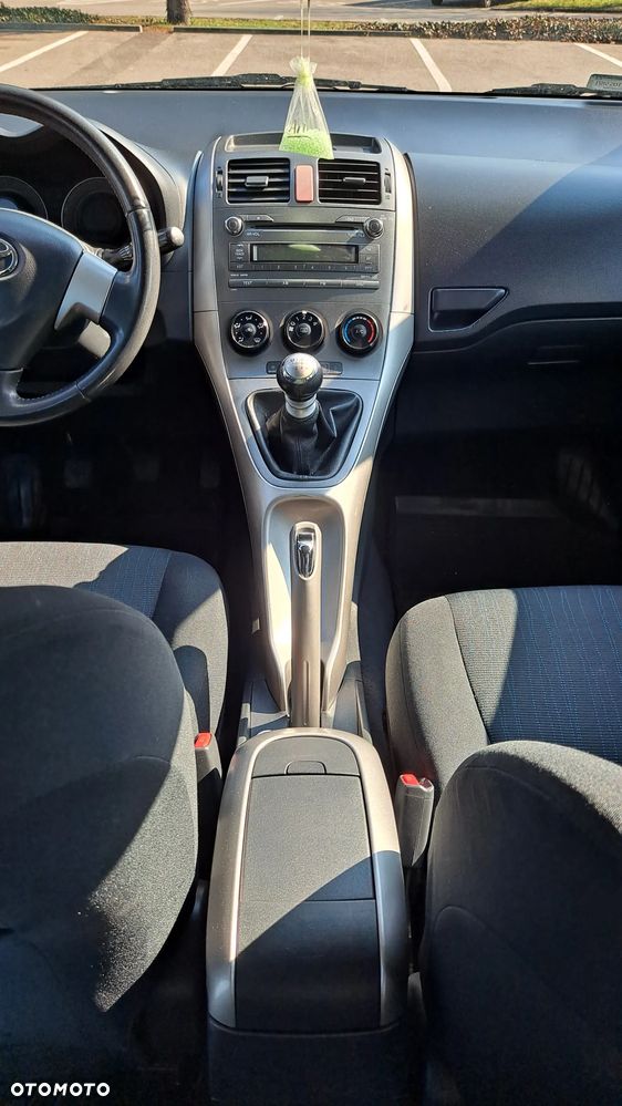 Toyota Auris - 22