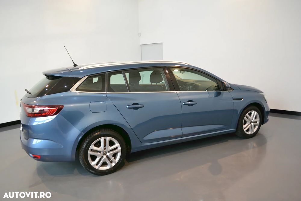 Renault Megane BLUE dCi Zen - 4