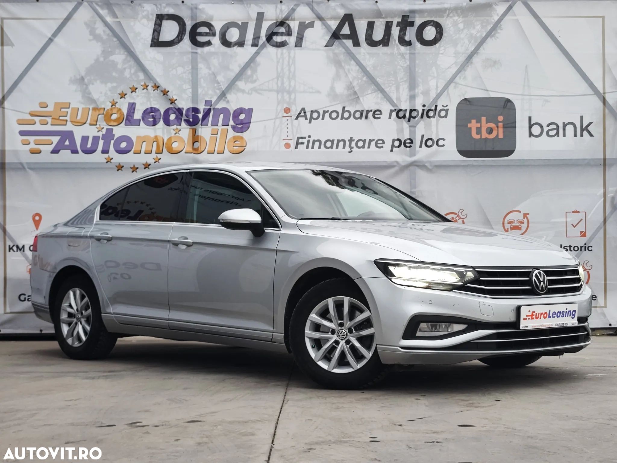 Volkswagen Passat - 1