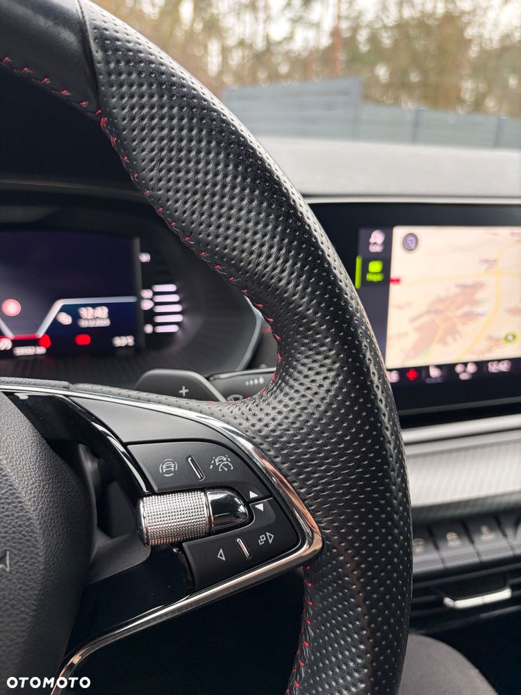 Skoda Octavia 2.0 TSI RS 245 DSG - 22