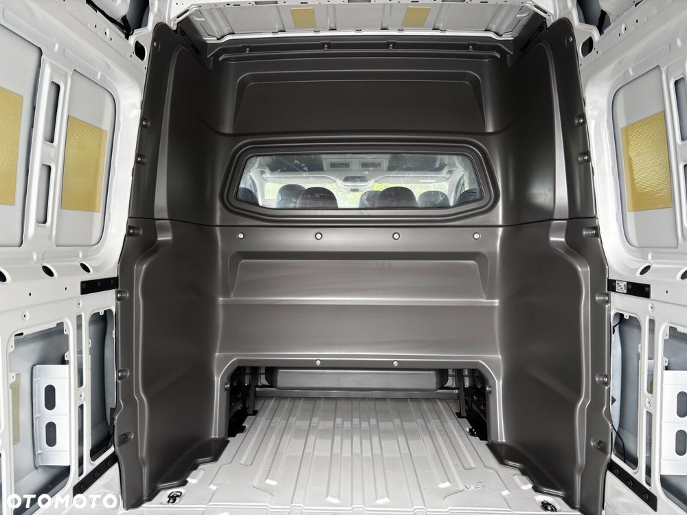 Volkswagen Crafter 2.0 TDI 140 KM L4H3 6-manual 7m - 13
