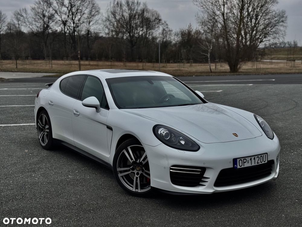 Porsche Panamera GTS - 1