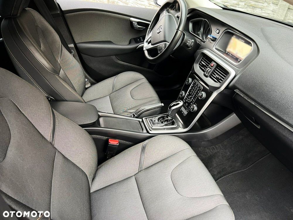 Volvo V40 Cross Country - 2