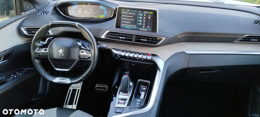 Peugeot 3008 Hybrid4 300 e-EAT8 GT - 10