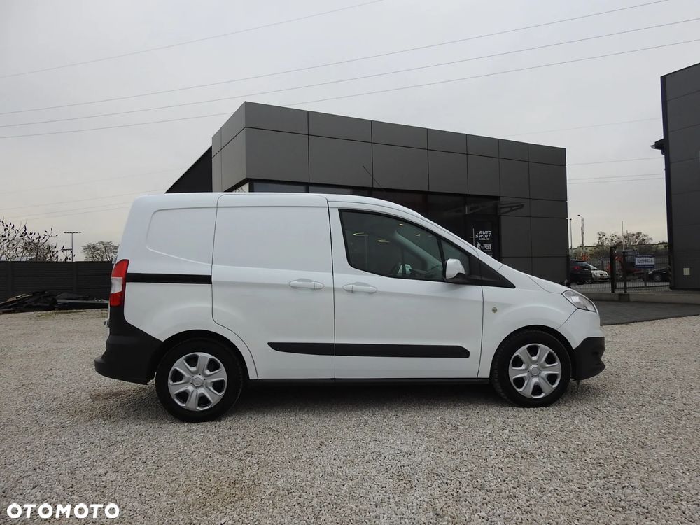 Ford Transit Courier - 7