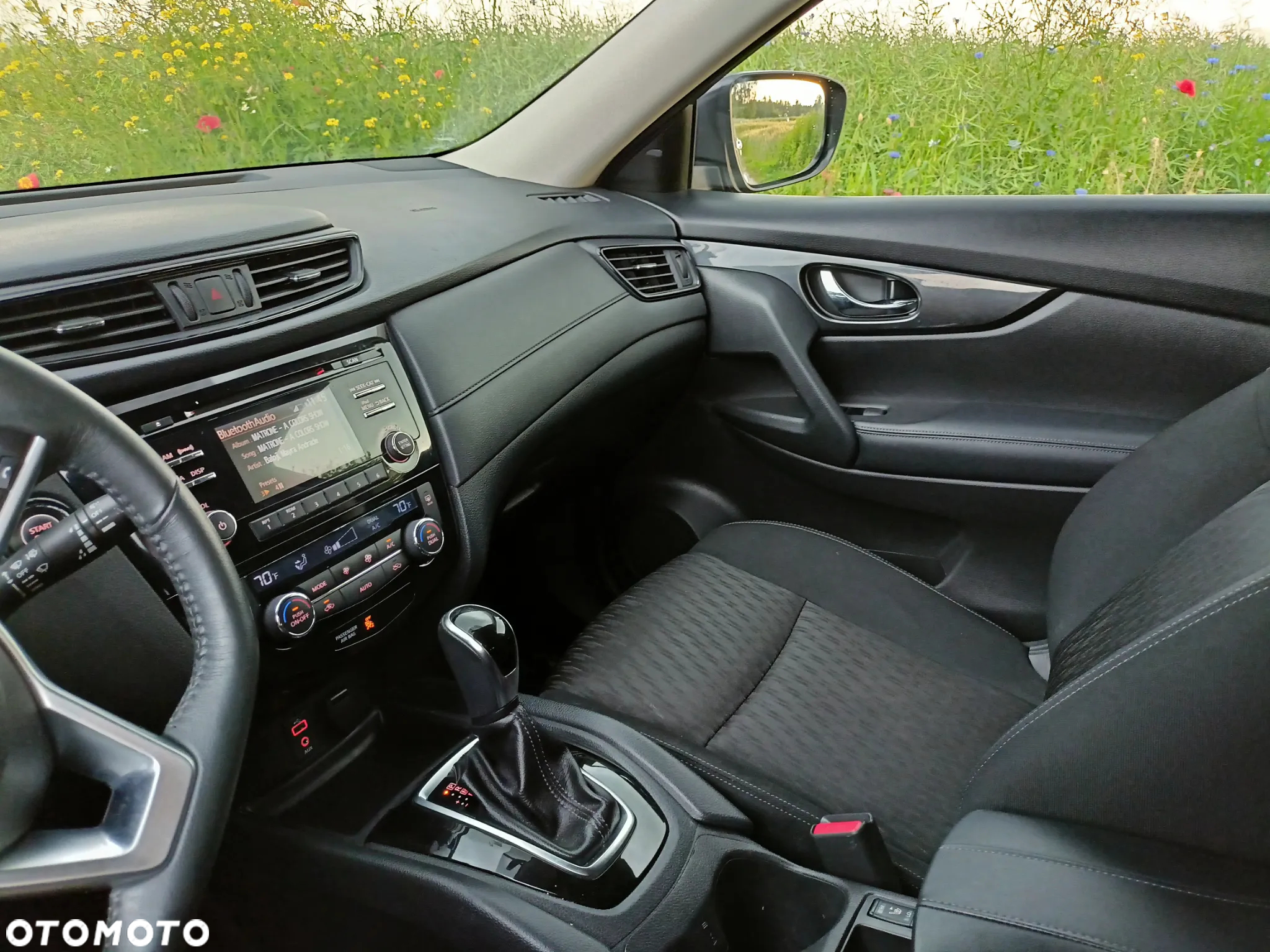 Nissan Rogue - 12