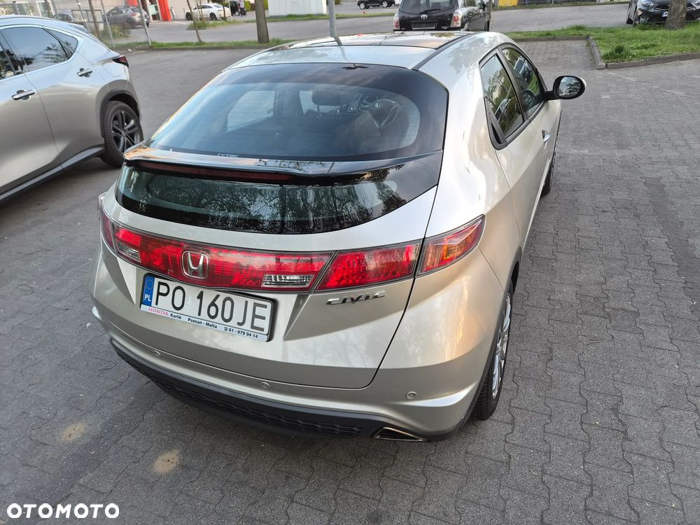 Honda Civic 1.8 Executive - 4