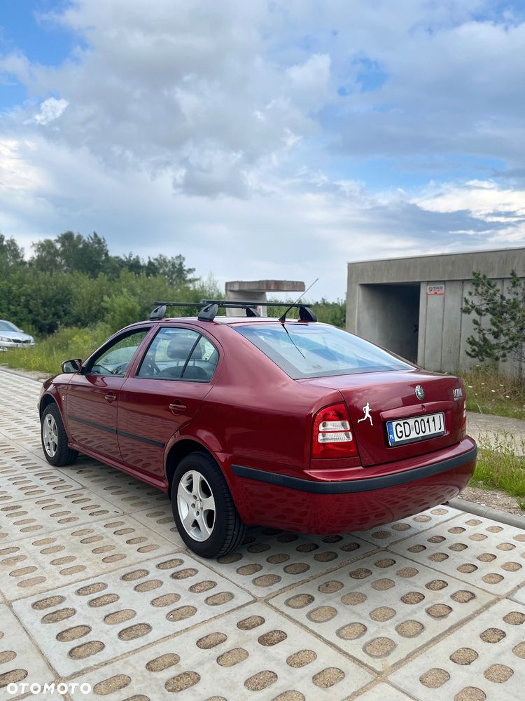 Skoda Octavia 1.6 Tour - 14