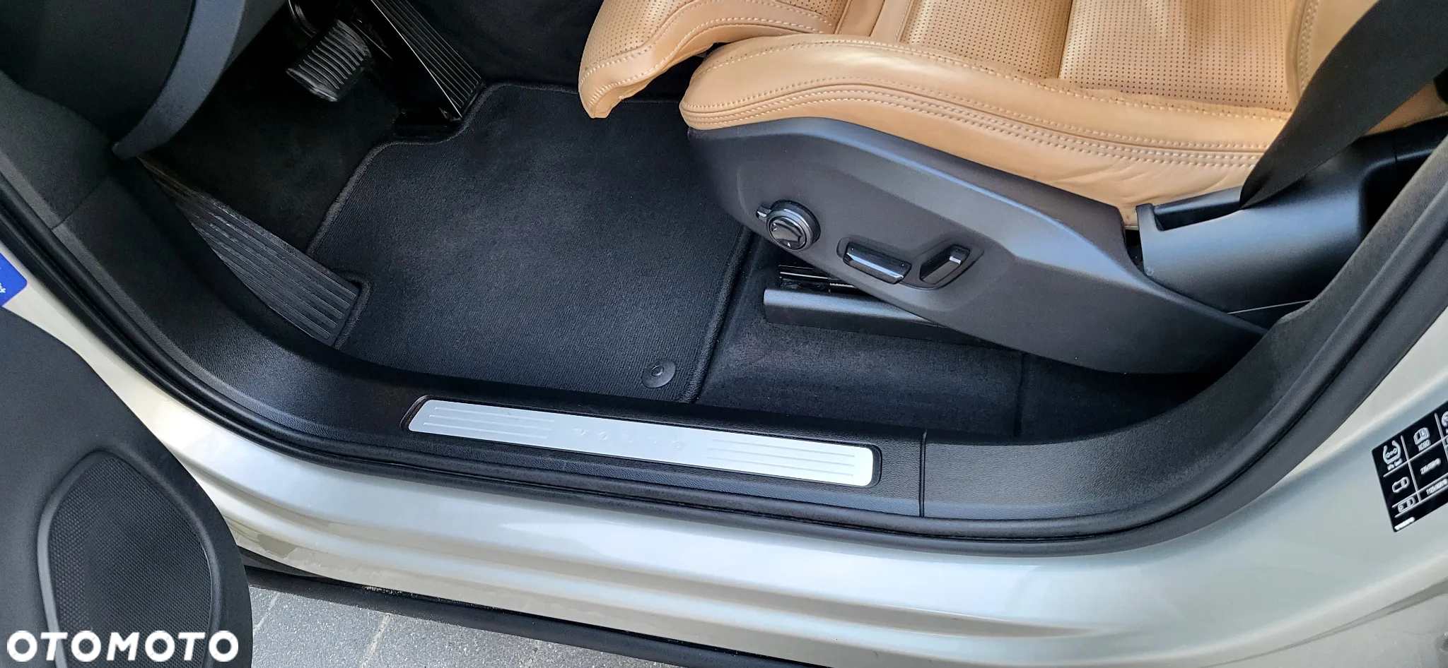 Volvo XC 60 D4 AWD Inscription - 25