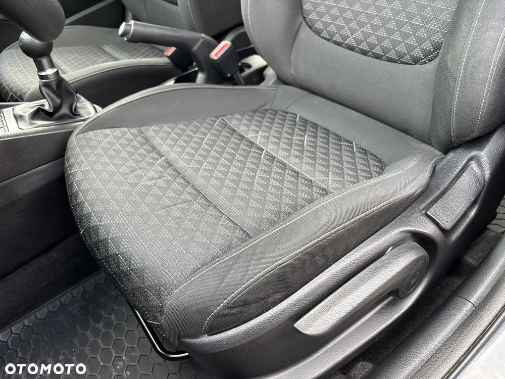 Kia Rio 1.2 M - 13