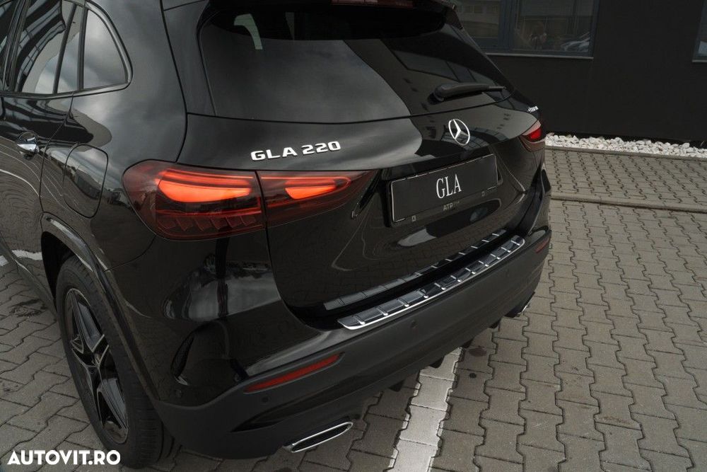 Mercedes-Benz GLA - 30