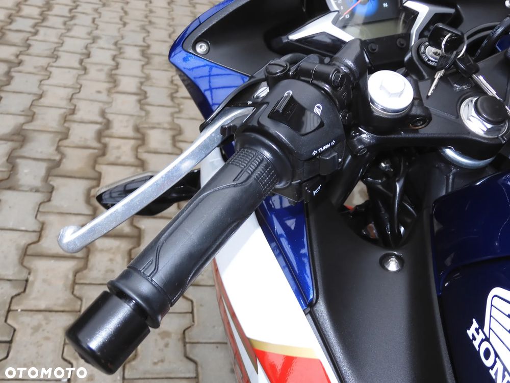 Honda CBR - 24