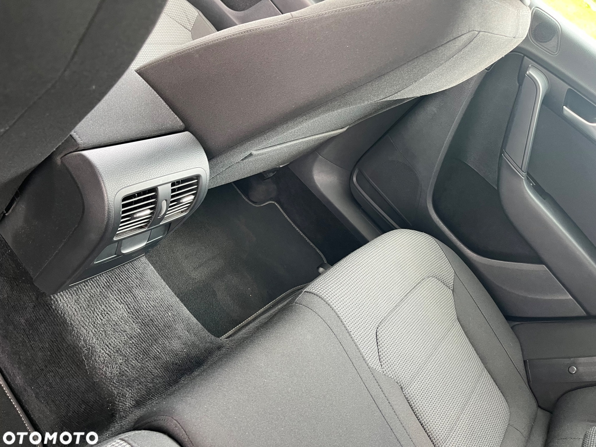 Volkswagen Passat - 15