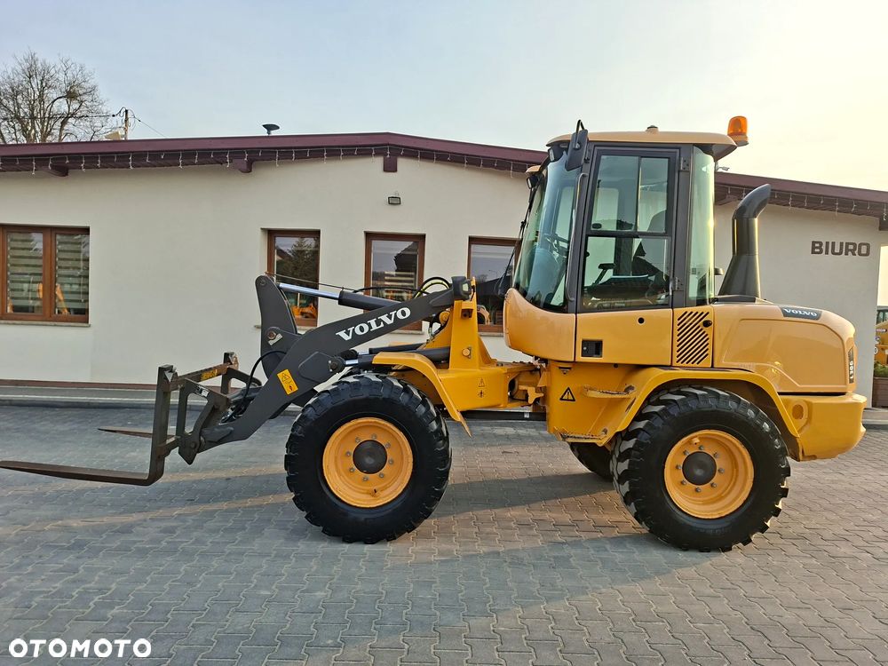 Volvo L30G - 1