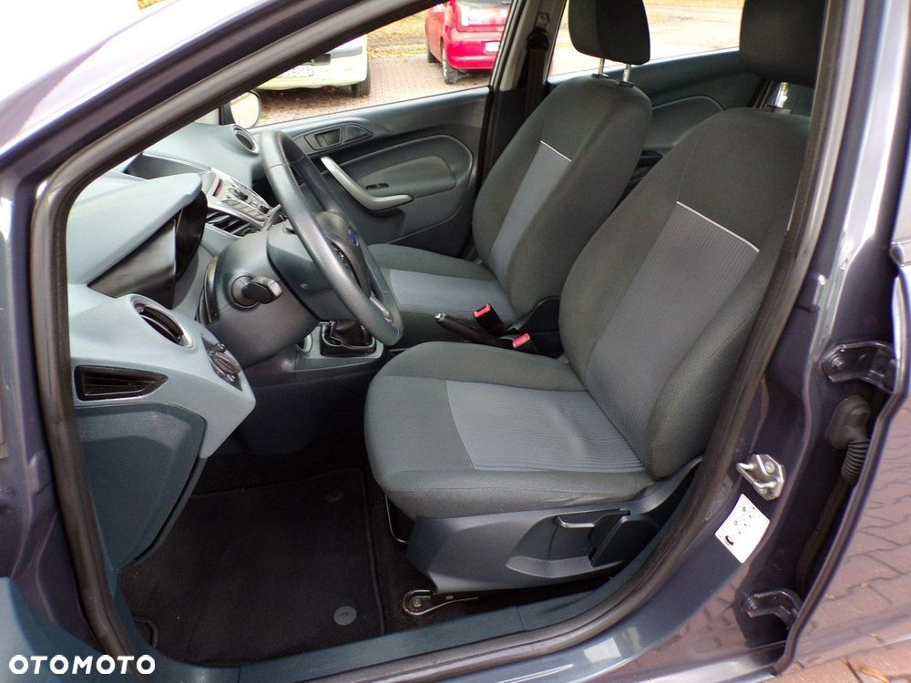Ford Fiesta - 19