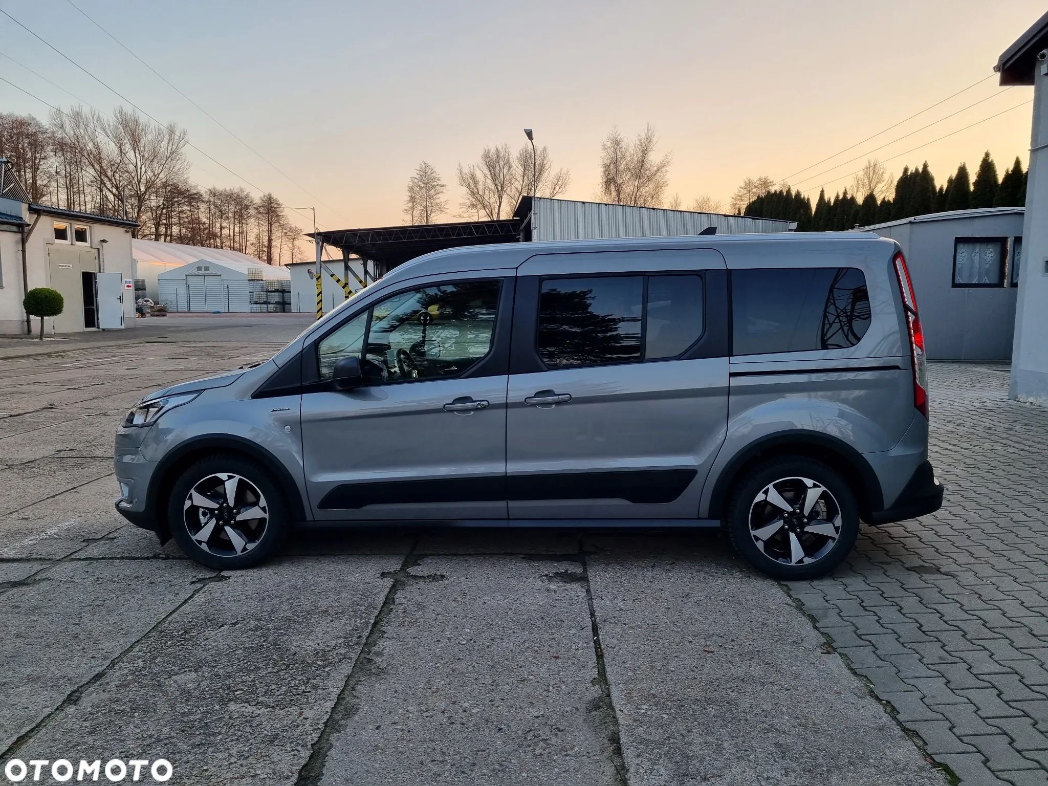 Ford Tourneo Connect Gr 1.5 EcoBlue Active PowerShift - 1