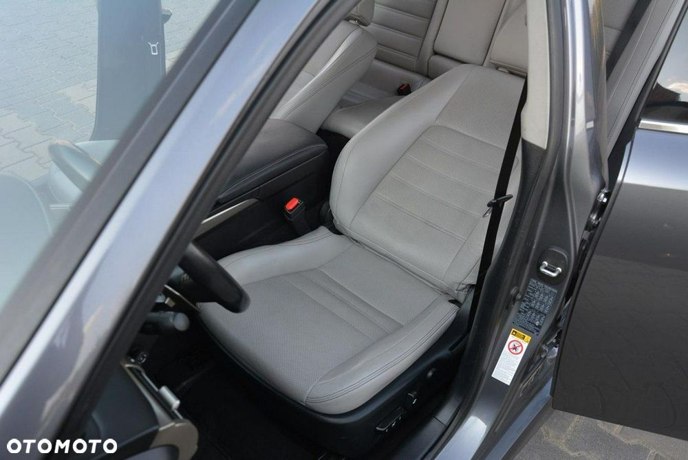 Lexus IS Luxury Line - 21