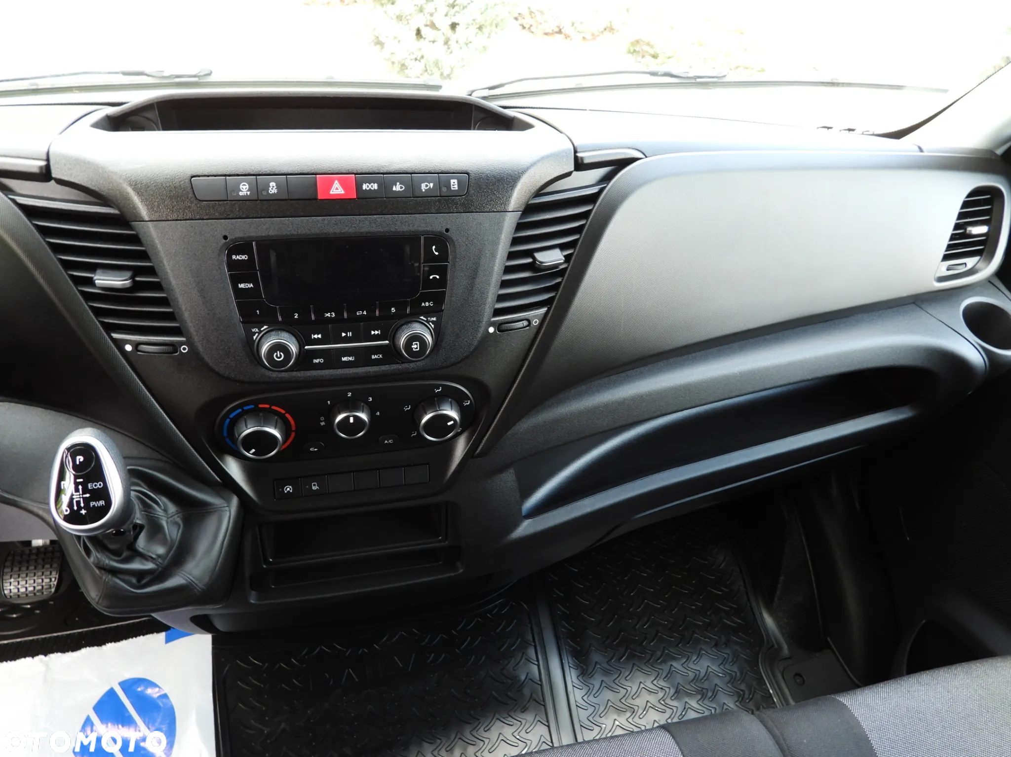 Iveco DAILY 35C16 KONTENER WINDA 8 PALET TEMPOMAT AUTOMAT HI-MATIC BLIŹNIACZE KOŁA KLIMATYZACJA 160KM [ 708305 ] - 28