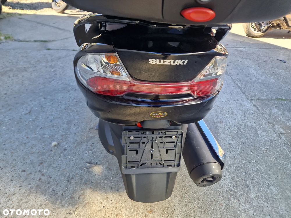 Suzuki Burgman - 24
