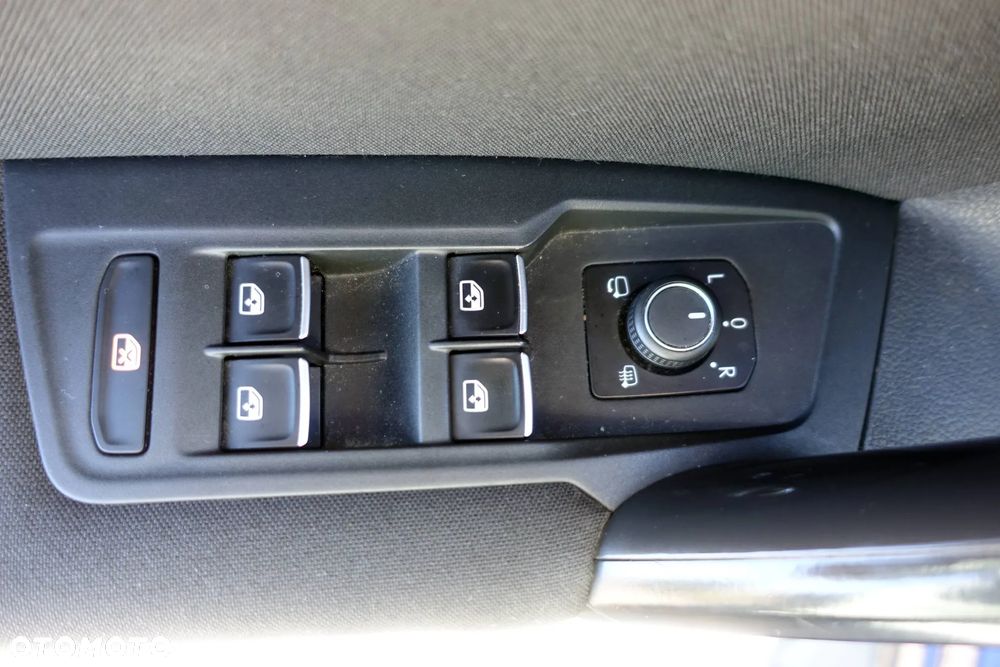 Volkswagen Tiguan 2.0 TDI SCR Elegance - 34