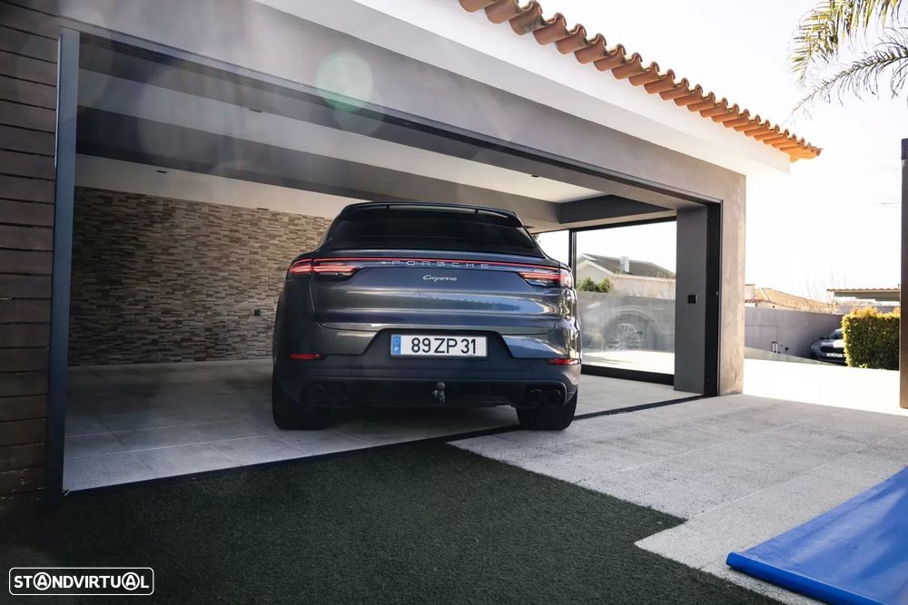 Porsche Cayenne Coupé E-Hybrid Platinum Edition - 2