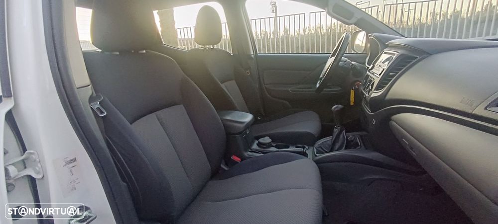 Mitsubishi L200 2.4 DI-D CD Invite 2WD - 17