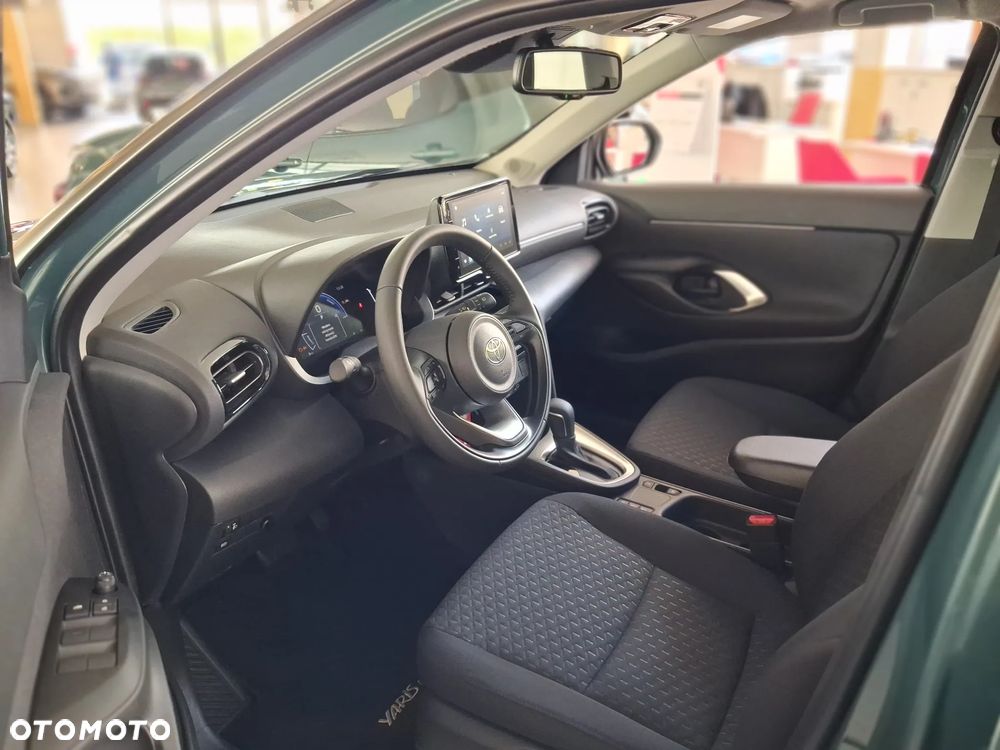 Toyota Yaris Cross - 12