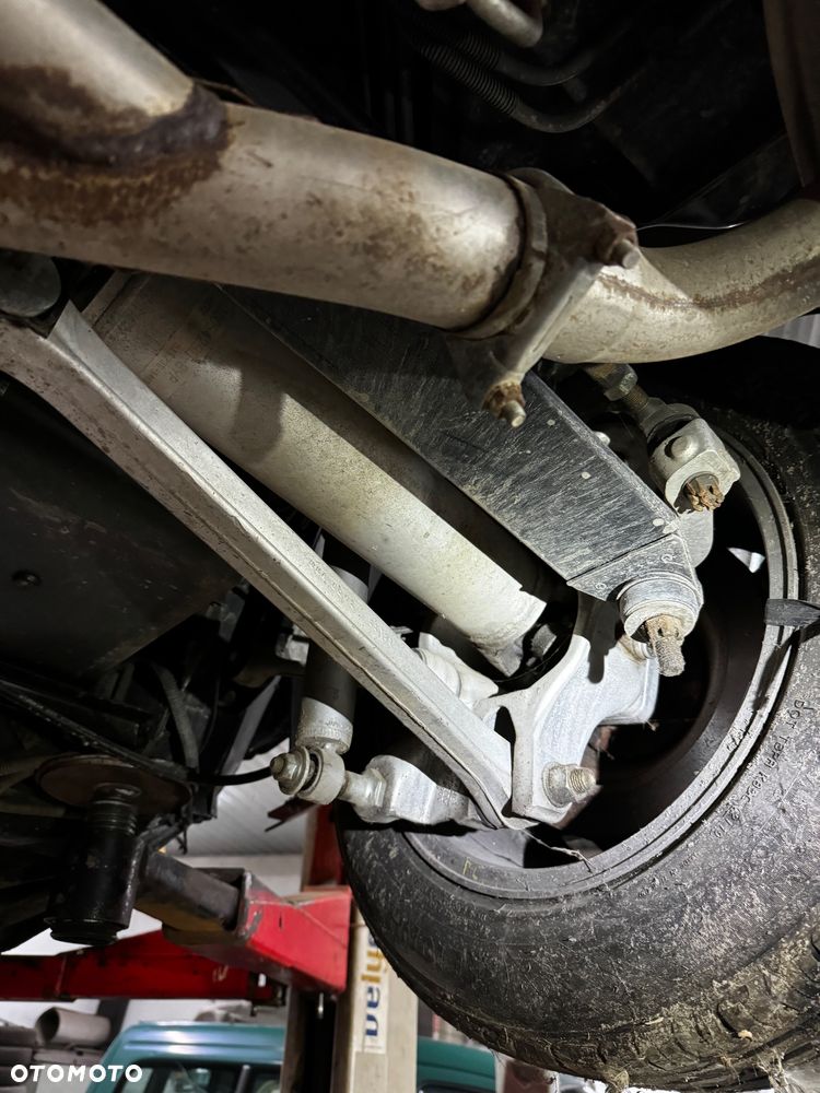 Chevrolet Corvette - 10