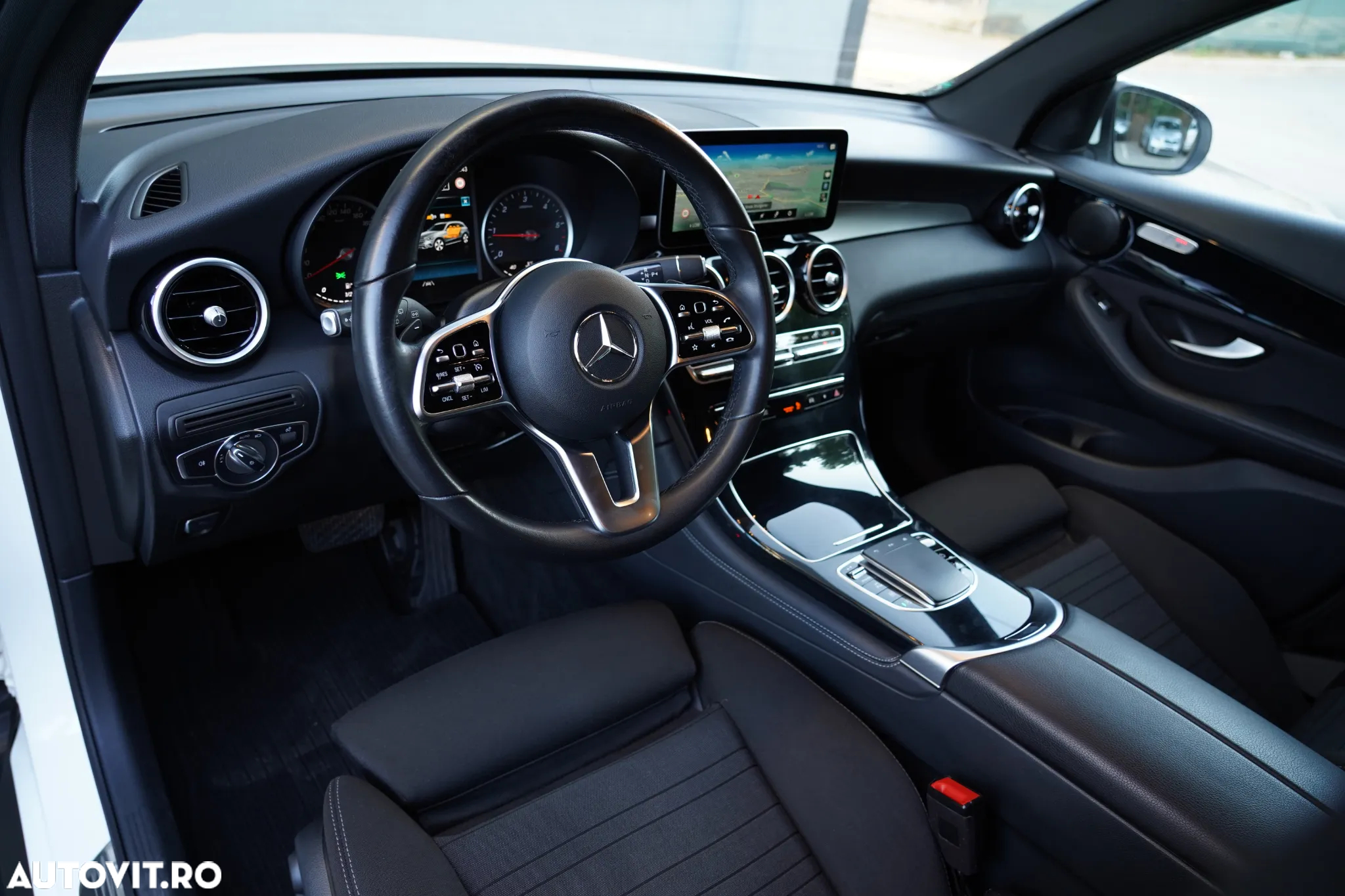 Mercedes-Benz GLC 220 d 4Matic 9G-TRONIC Avantgarde Advanced - 10