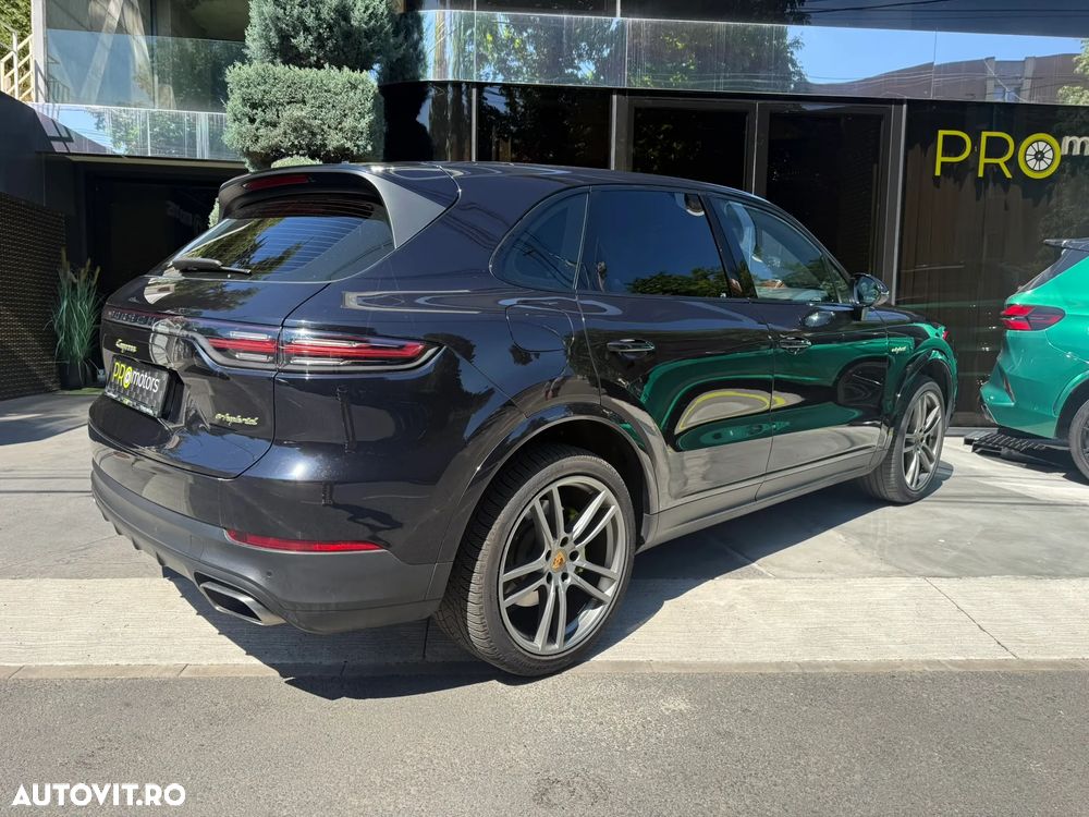 Porsche Cayenne - 3