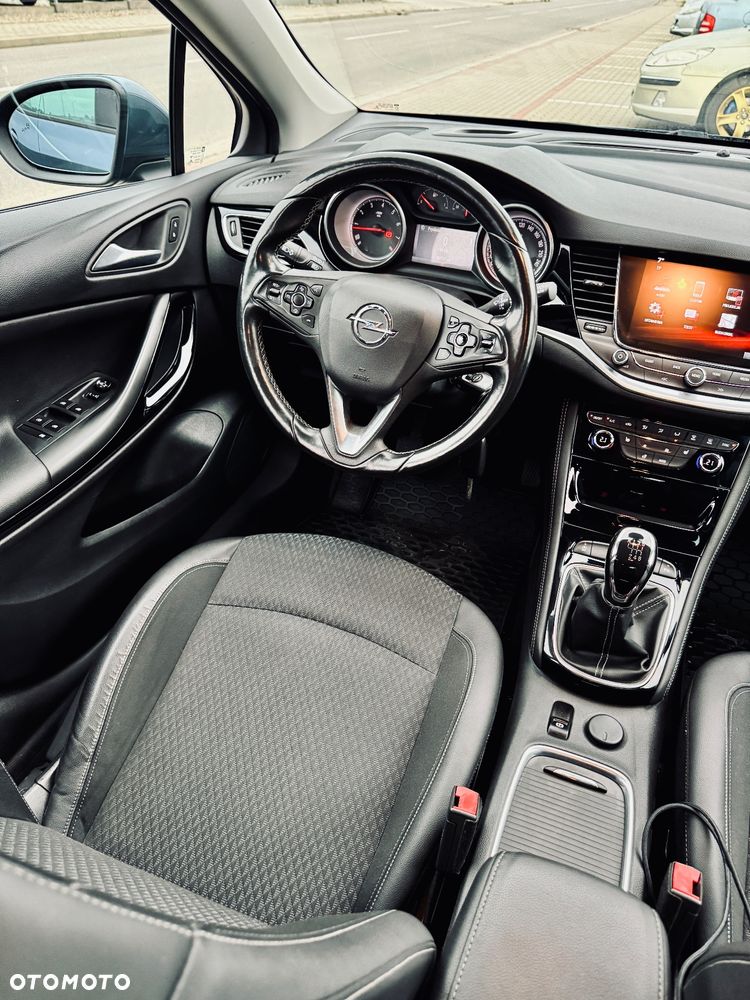 Opel Astra 1.4 Turbo Innovation - 33