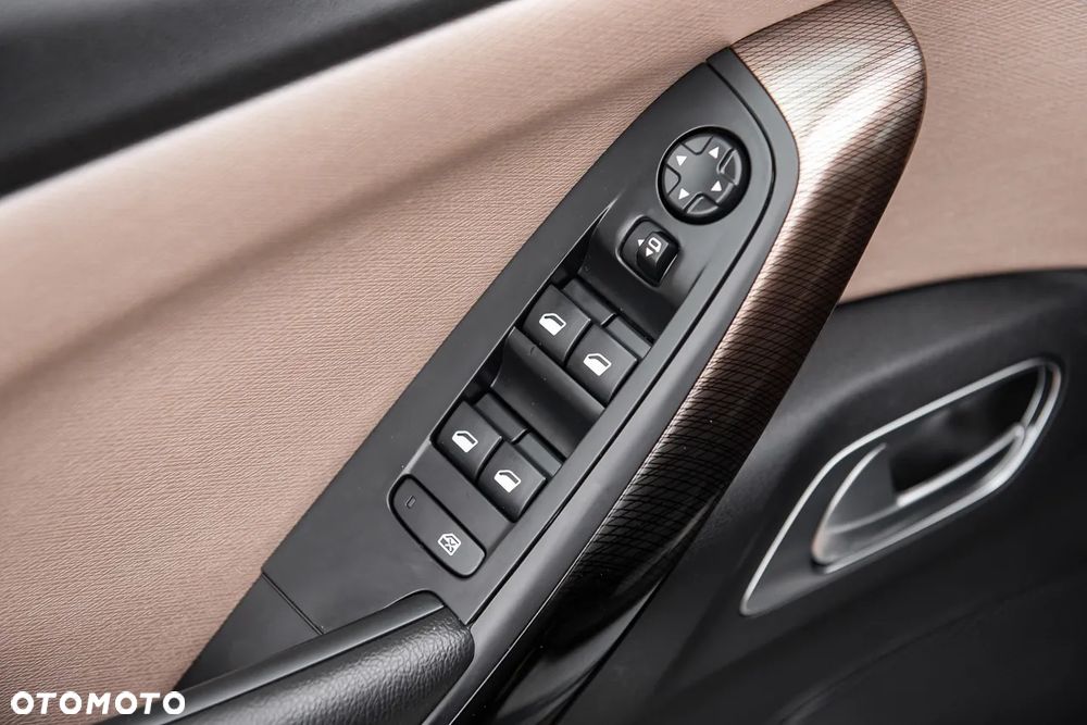 Citroën C4 Picasso 2.0 HDi Exclusive MCP - 16