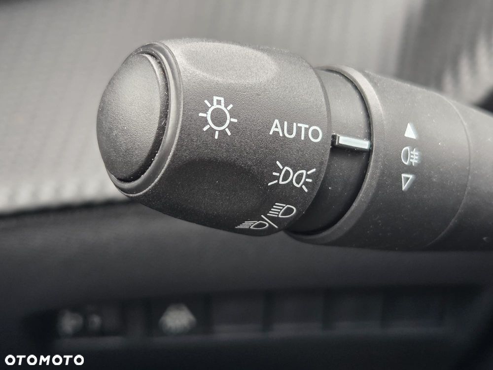 Peugeot 208 1.5 BlueHDi Active S&S - 29