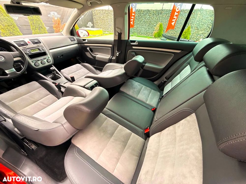 Volkswagen Golf 2.0 TDI DPF 4Motion Highline - 20