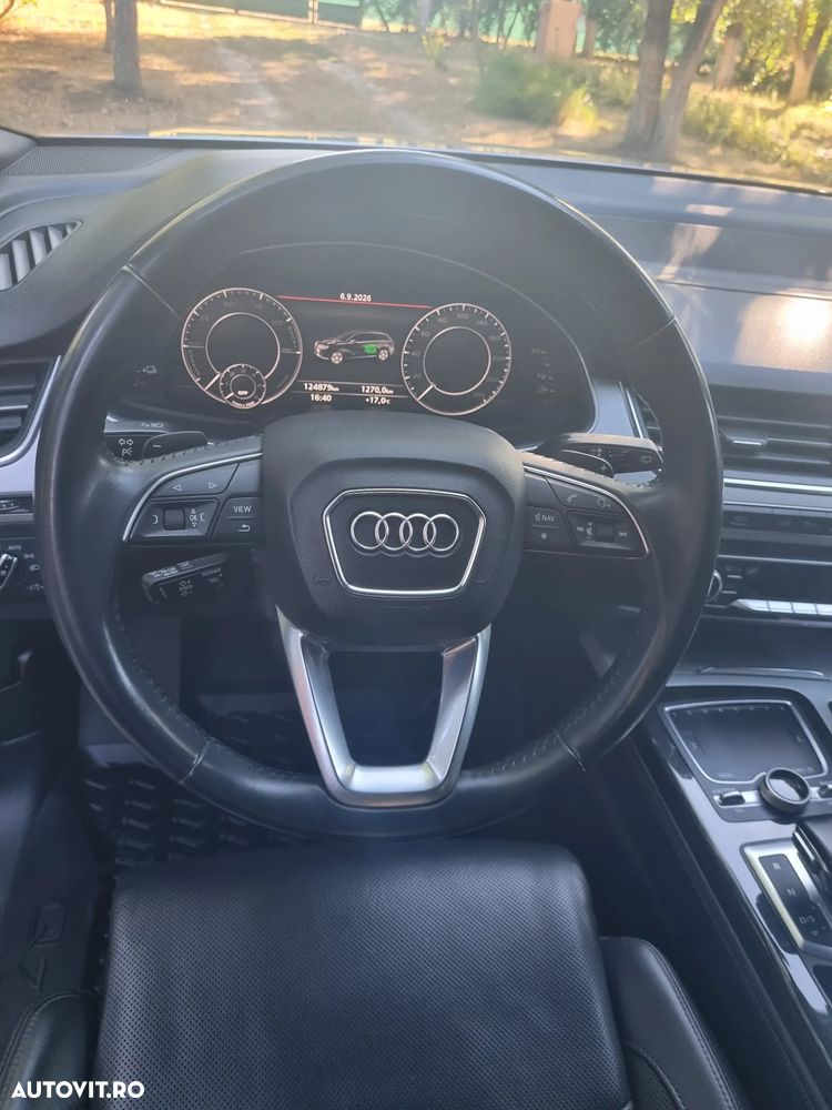 Audi Q7 - 12