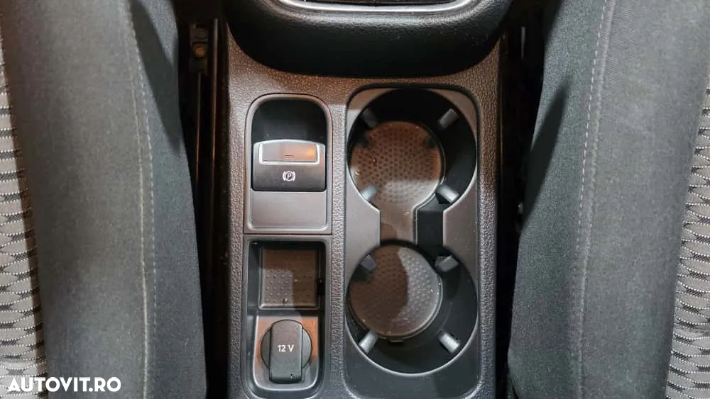 Volkswagen Sharan 2.0 TDI DPF BlueMotion Technology Trendline - 15